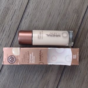 Mineral Fusion Full Coverage Foundation Olive 1- Light